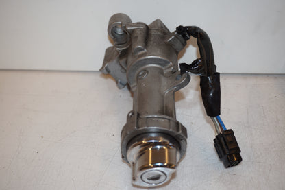 Baksidan på Låssats från en Kawasaki VN 1700 Classic Tourer -2009 motorcykel.