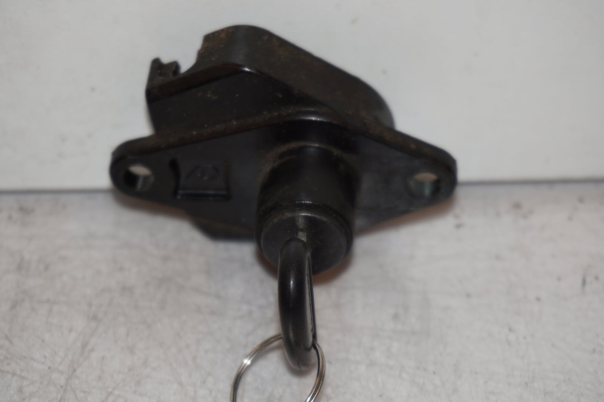 Vänster sida på Låssats från en Kawasaki VN 1700 Classic Tourer -2009 motorcykel.