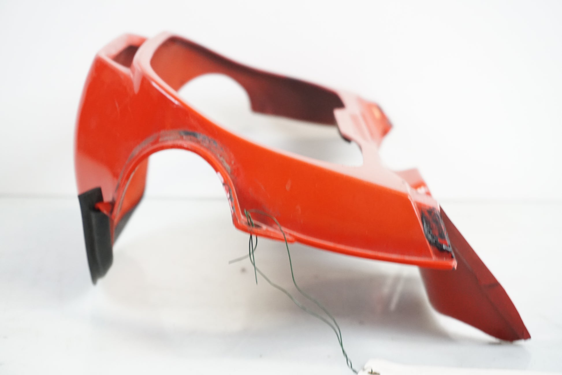 Baksidan på Instrumentkåpa från en Honda CBR 1000 F -1987 motorcykel.