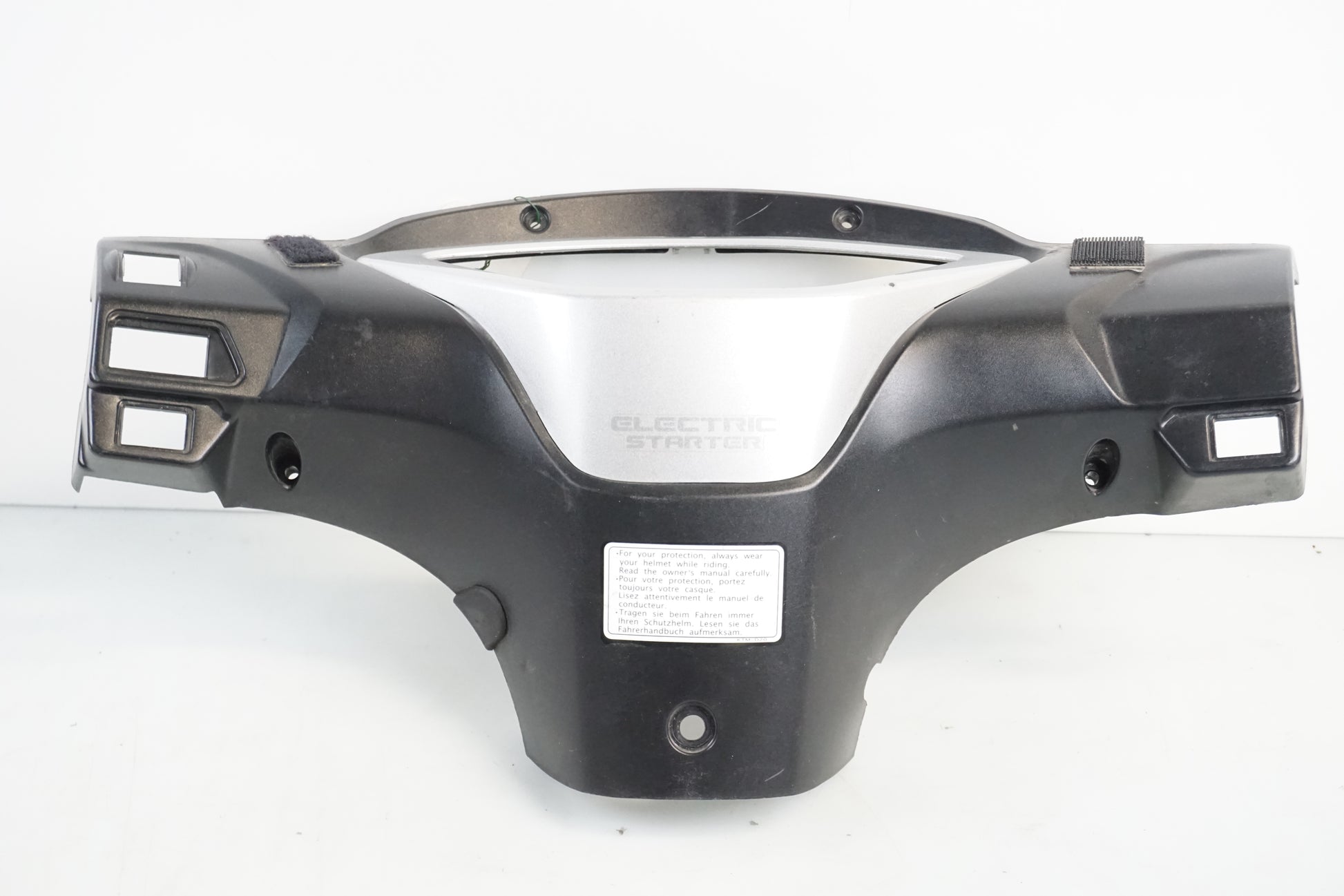 Framsidan på Instrumentkåpa från en Honda ANF 125 -2009 motorcykel.