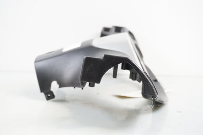 Höger sida på Instrumentkåpa från en Honda ANF 125 -2009 motorcykel.