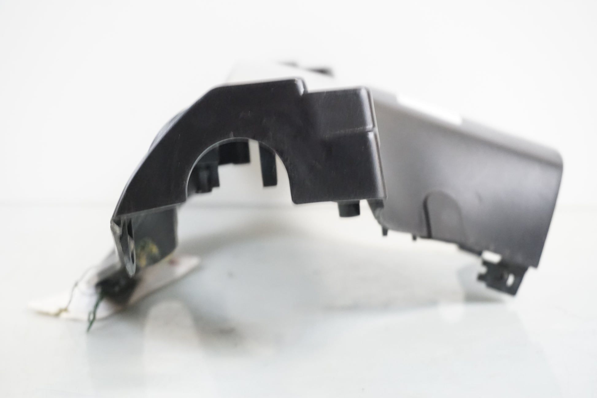 Snett uppifrån på Instrumentkåpa från en Honda ANF 125 -2009 motorcykel.