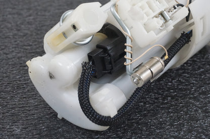 Höger sida på Bensinpump insprut från en Triumph Daytona 675 -2007 motorcykel.