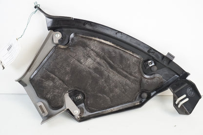 Snett nerifrån på Sidopanel från en Honda CB 1000 R -2009 motorcykel.