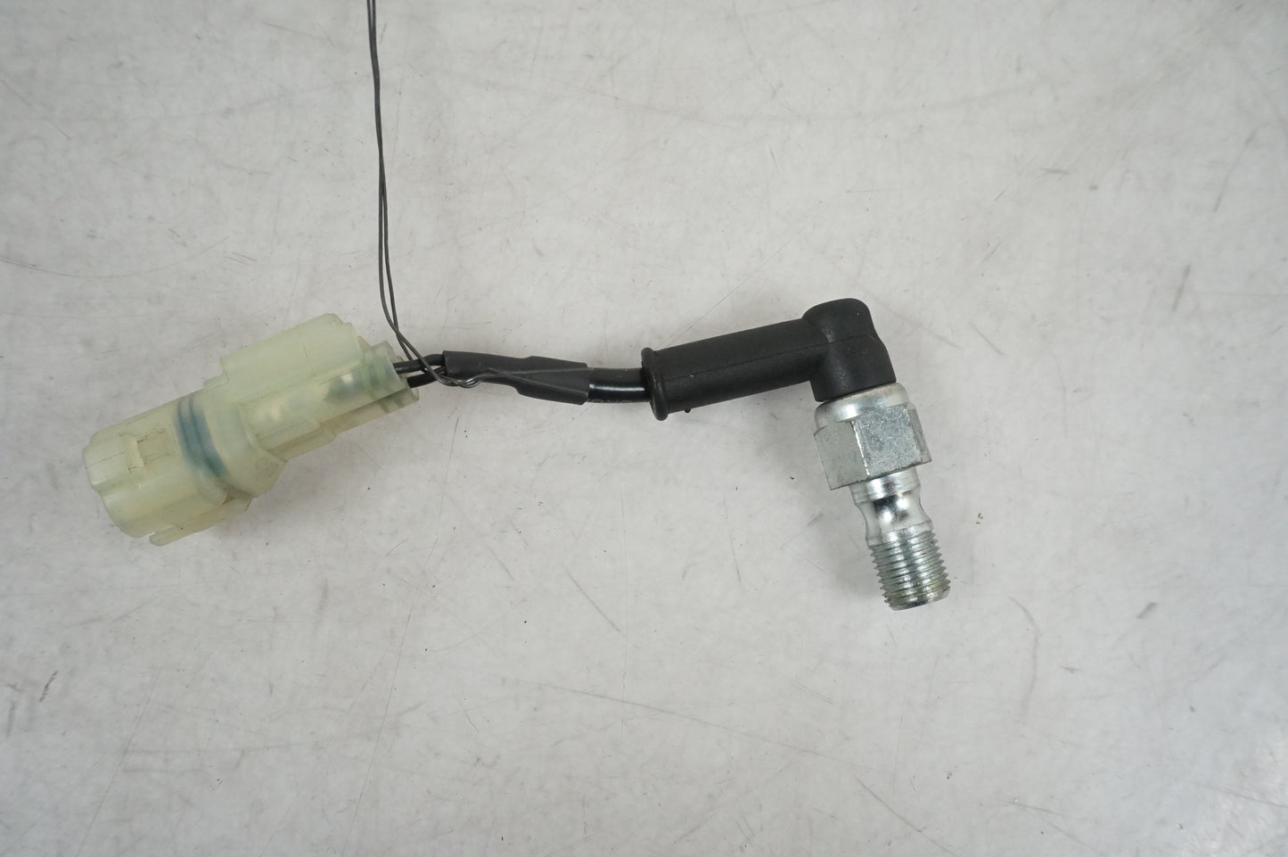 Contact de feu de frein