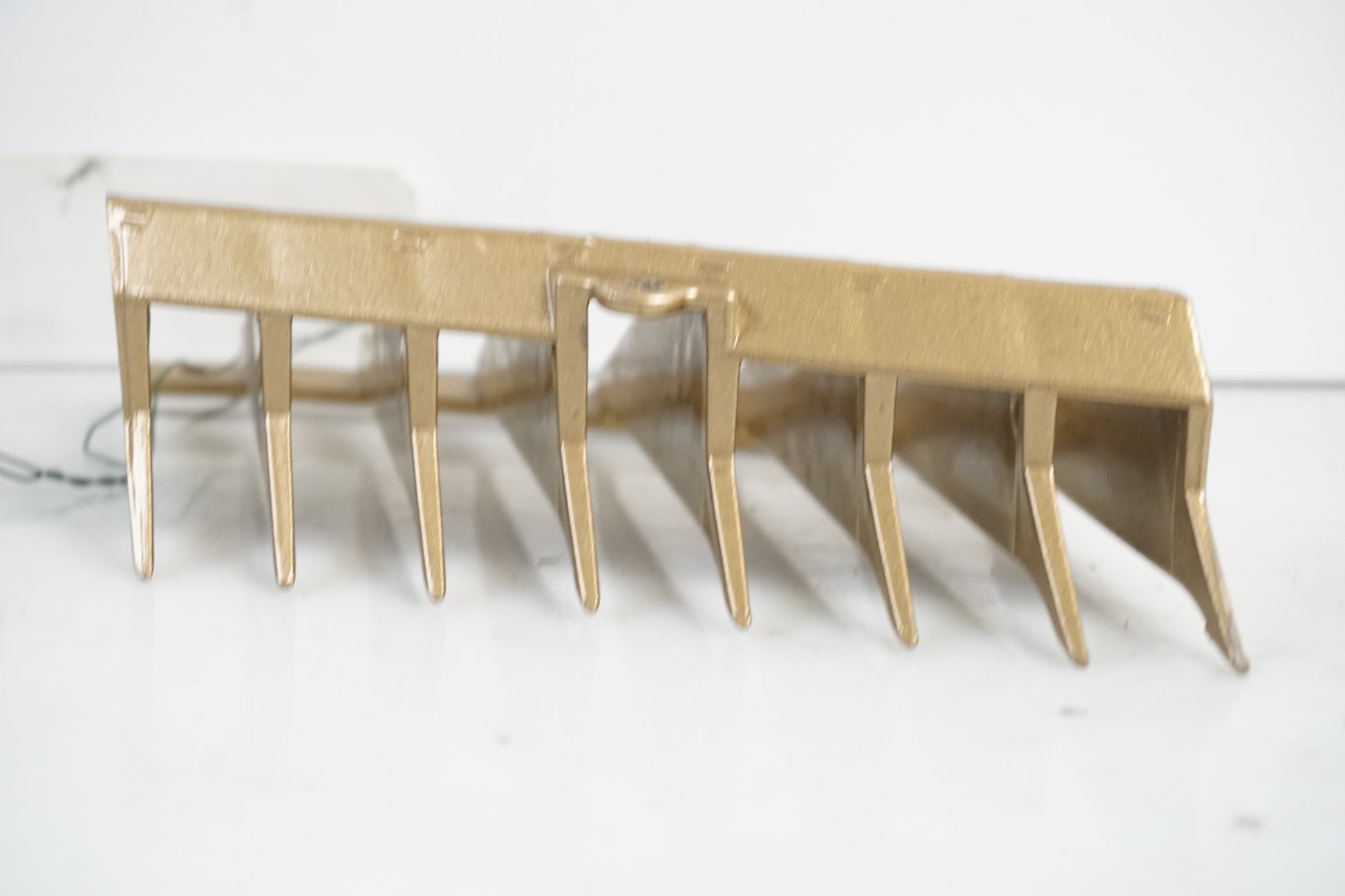 Vänster sida på Vattenkylgaller från en Honda VFR 750 -1995 motorcykel.