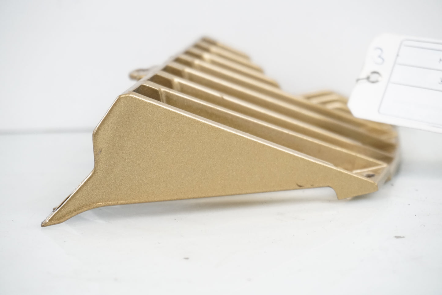 Snett uppifrån på Vattenkylgaller från en Honda VFR 750 -1995 motorcykel.