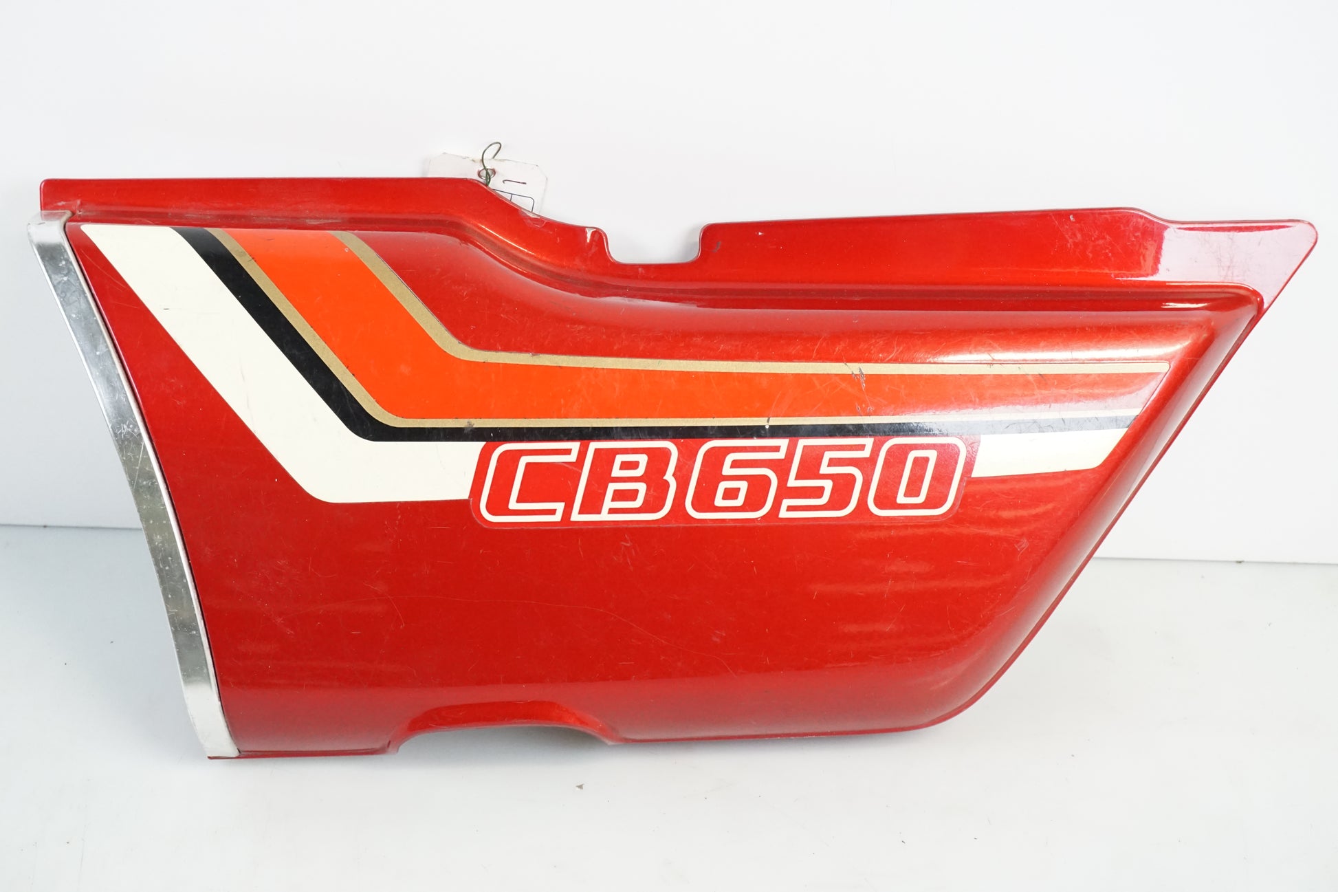 Framsidan på Sidopanel från en Honda CB 650 -1980 motorcykel.