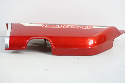 Baksidan på Sidopanel från en Honda CB 650 -1980 motorcykel.