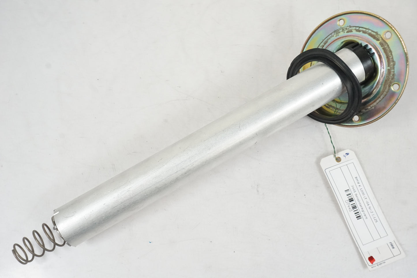 Framsidan på Bensintankgivare från en BMW K 1200 LT -2004 motorcykel.