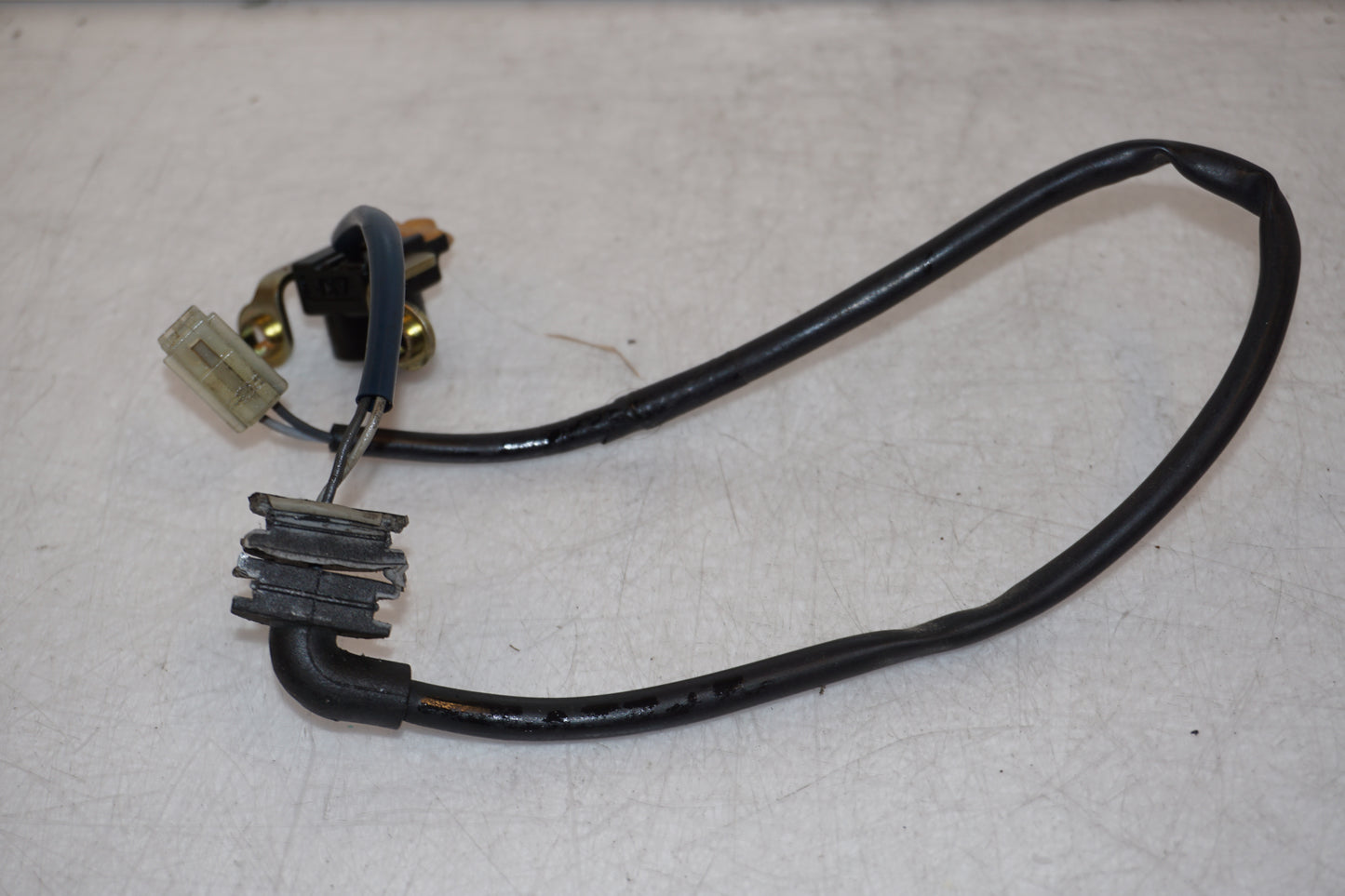 Framsidan på Tändpickup från en Yamaha YZF 1000 R1 -2003 motorcykel.