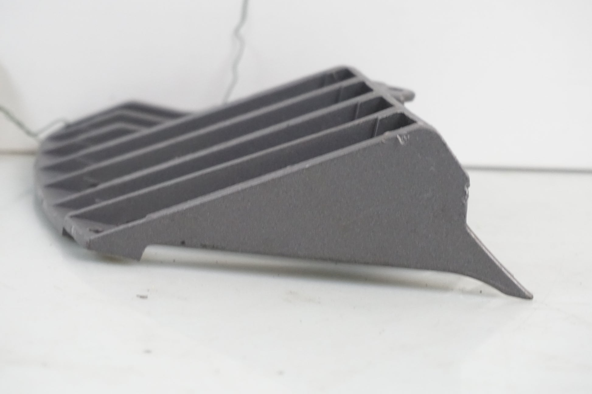 Höger sida på Vattenkylgaller från en Honda VFR 750 -1996 motorcykel.