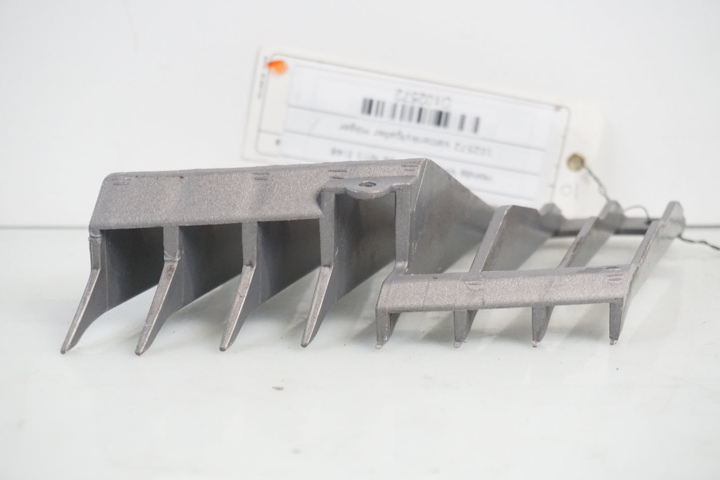 Vänster sida på Vattenkylgaller från en Honda VFR 750 -1996 motorcykel.