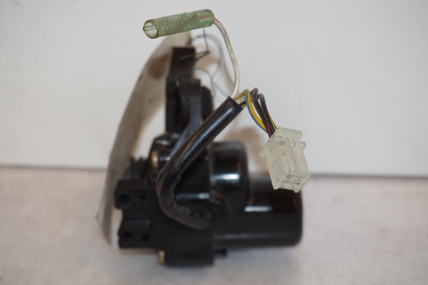 Höger sida på Avgasspjällmotor från en Yamaha YZF 1000 R1 -2001 motorcykel.