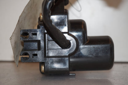 Vänster sida på Avgasspjällmotor från en Yamaha YZF 1000 R1 -2001 motorcykel.