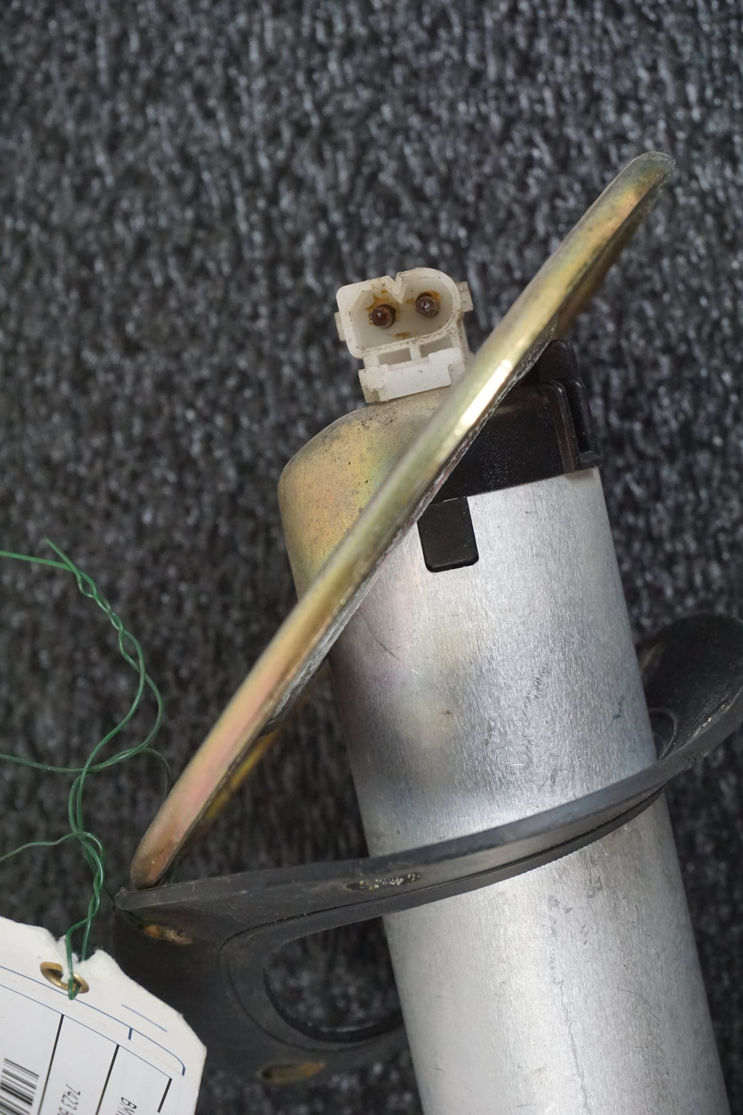 Snett uppifrån på Bensintankgivare från en BMW K 1200 LT -2000 motorcykel.