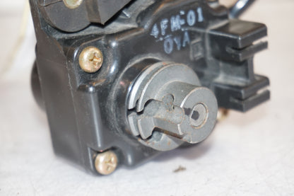 Extrabild1 på Avgasspjällmotor från en Yamaha YZF 1000 R1 -2001 motorcykel.