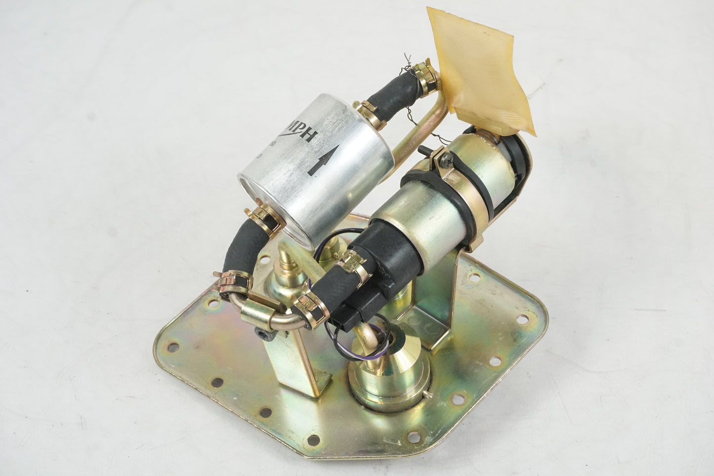 Framsidan på Bensinpump insprut från en Triumph Speed Triple -2005 motorcykel.