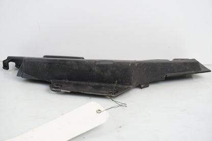 Vänster sida på Sidopanel från en Honda CRF 1000 Africa Twin -2016 motorcykel.