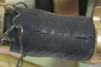 Vänster sida på Bensinpump insprut från en Triumph Speed Triple -2005 motorcykel.