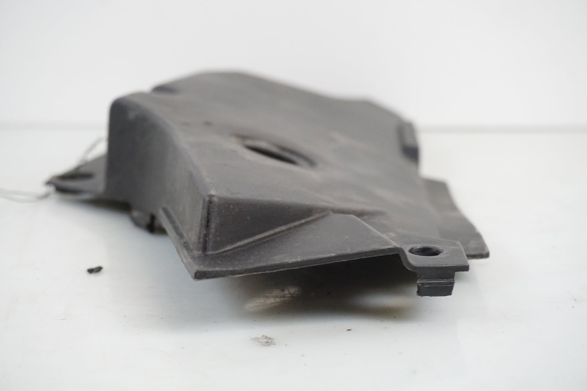 Snett uppifrån på Sidopanel från en Honda CRF 1000 Africa Twin -2016 motorcykel.