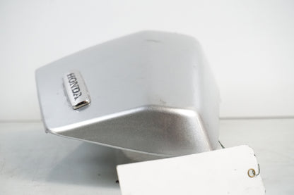 Höger sida på Sidopanel från en Honda VT 750 -2008 motorcykel.