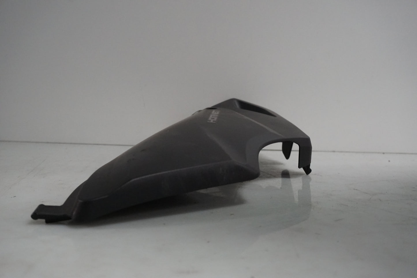 Snett uppifrån på Sidopanel från en Honda CB 600 Hornet -2007 motorcykel.