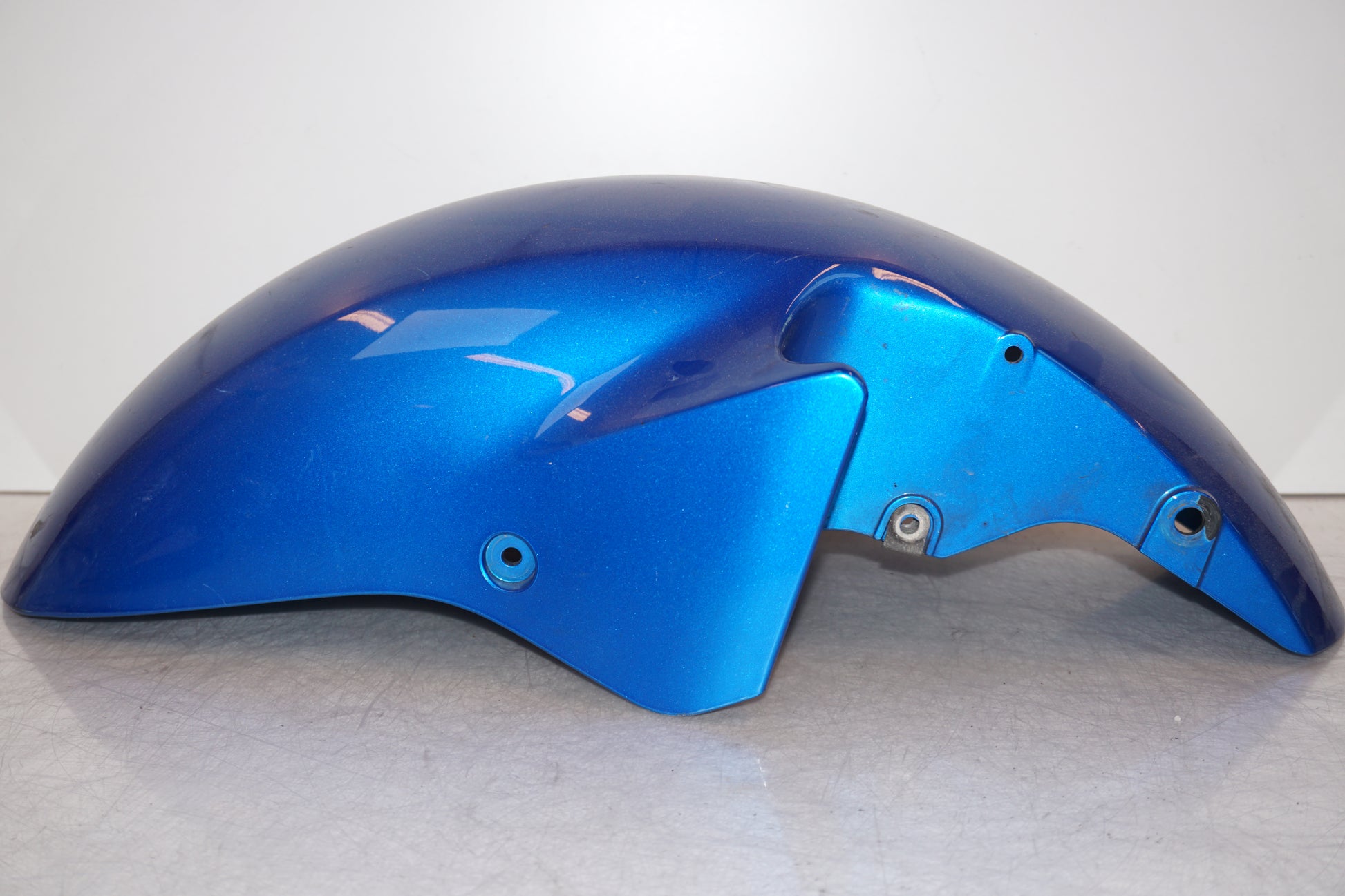 Höger sida på Framskärm från en Kawasaki ZZR 1200 -2002 motorcykel.