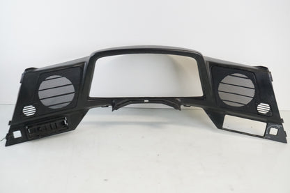 Snett nerifrån på Instrumentfront från en Honda GL 1500 -1998 motorcykel.