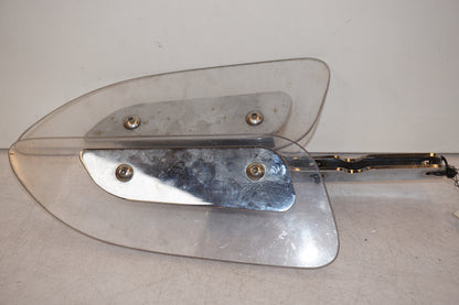 Baksidan på Vindavvisare från en Kawasaki VN 1500 Classic Tourer -2003 motorcykel.