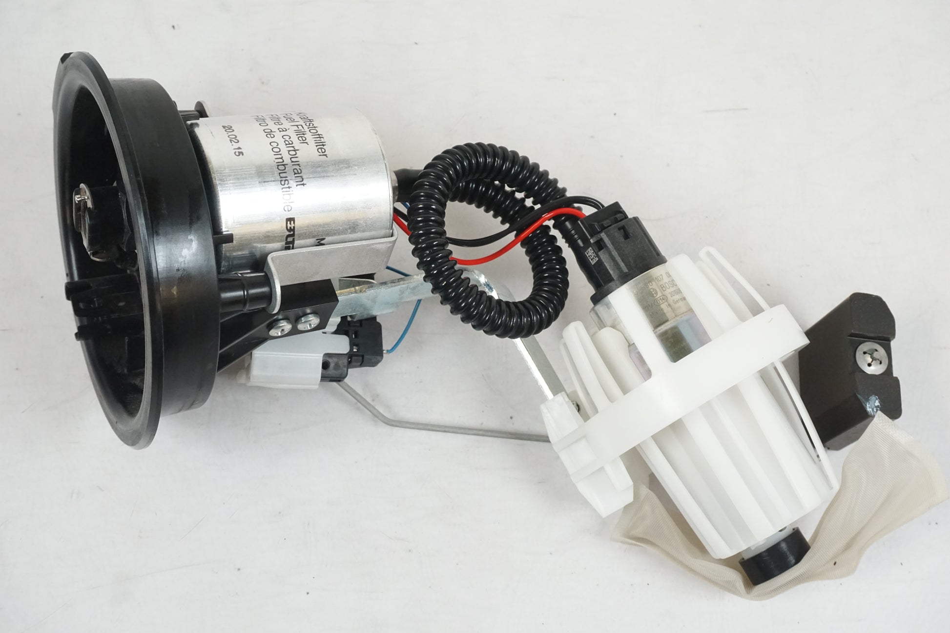 Framsidan på Bensinpump insprut från en BMW R 1200 RS -2015 motorcykel.