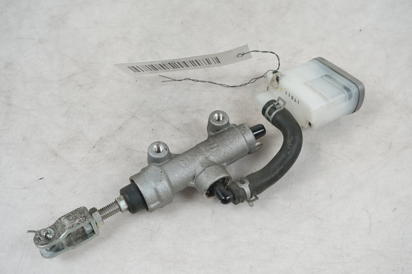 Brake master cylinder