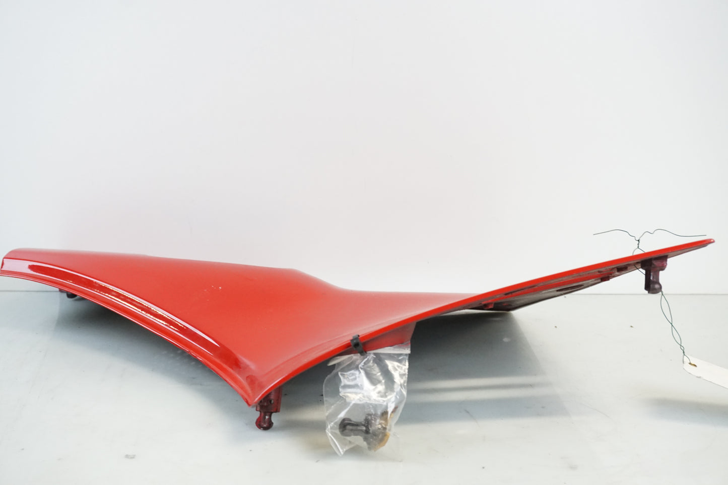 Vänster sida på Sidopanel från en Honda CBR 1000 F -1987 motorcykel.