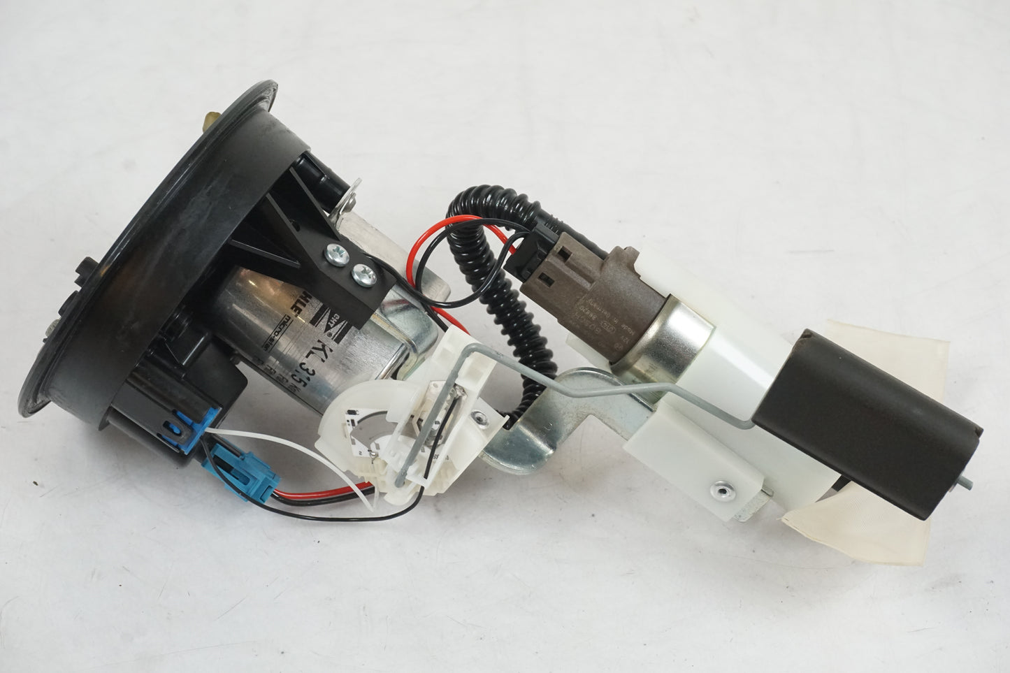 Framsidan på Bensinpump insprut från en BMW F 800 S -2009 motorcykel.