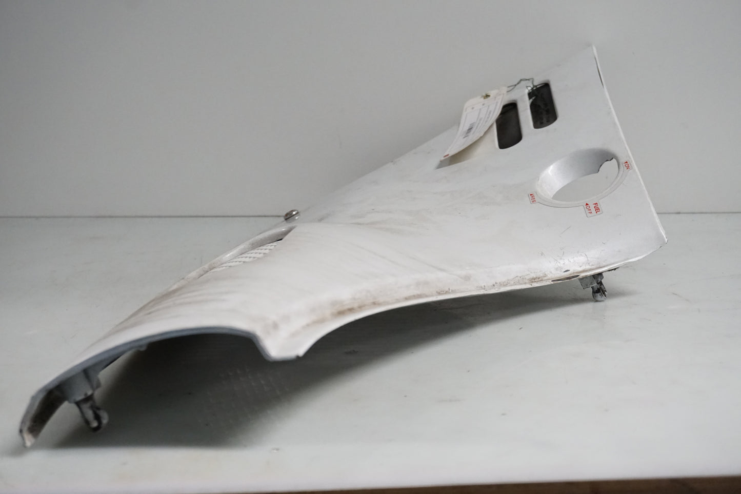 Höger sida på Sidopanel från en Honda CBR 1000 F -1987 motorcykel.