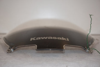 Baksidan på Vindruta från en Kawasaki ZX-9R -2002 motorcykel.