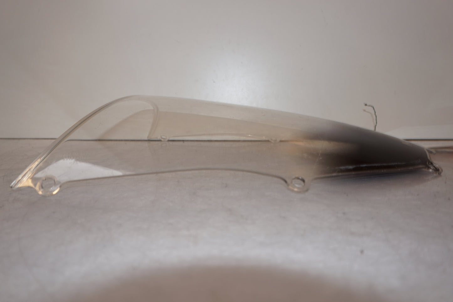 Höger sida på Vindruta från en Kawasaki ZX-9R -2002 motorcykel.