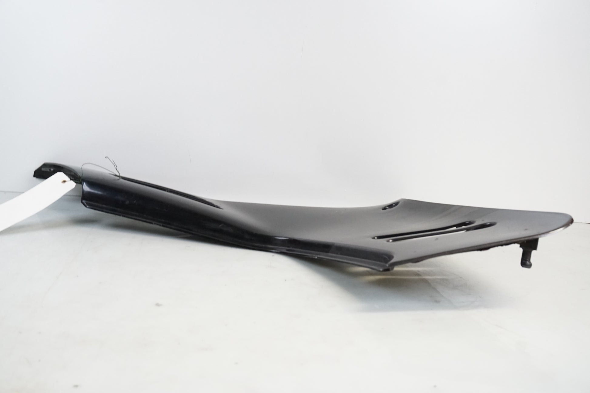 Snett nerifrån på Sidopanel från en Honda CBR 1000 F -1993 motorcykel.