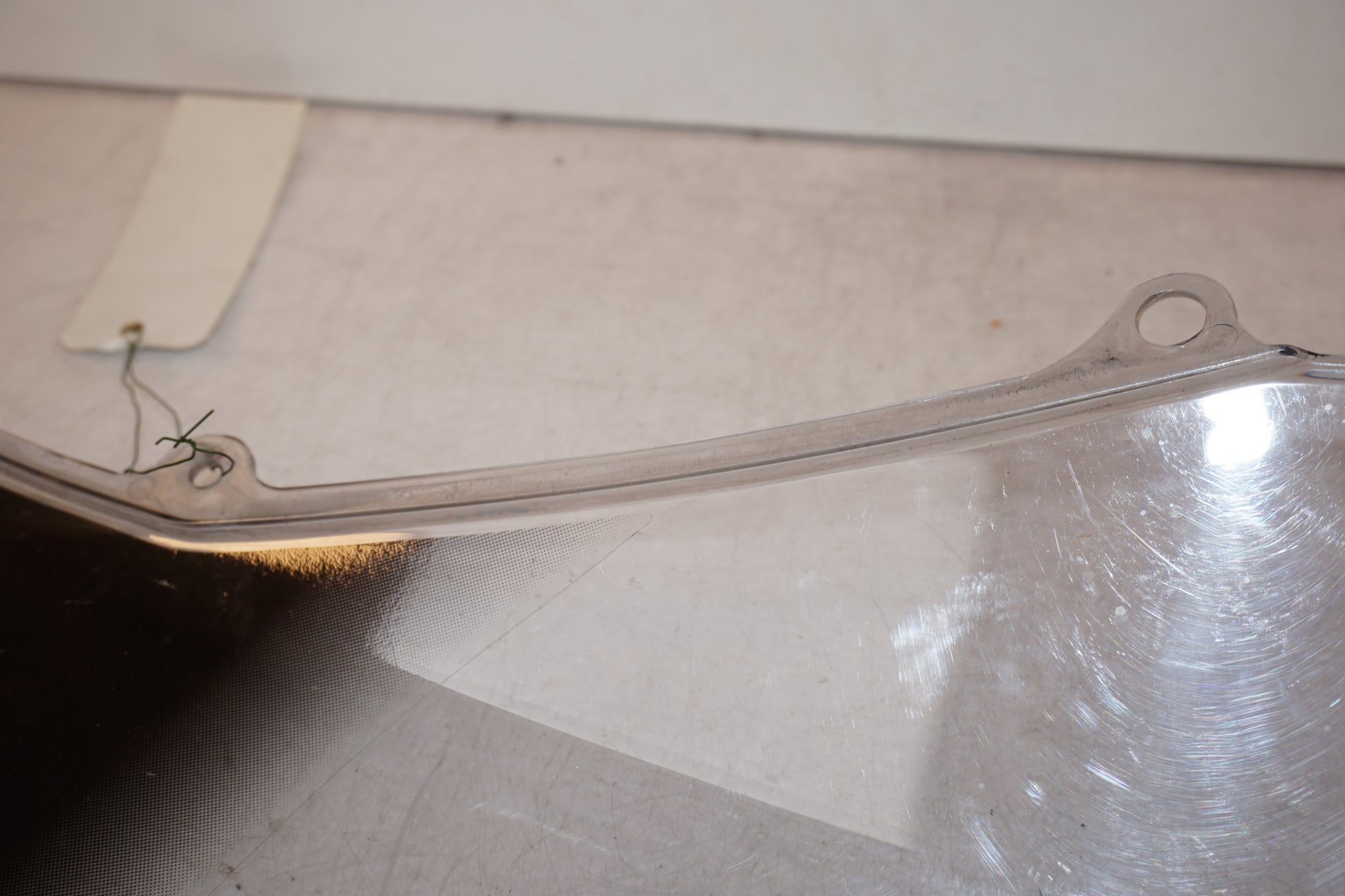 Extrabild3 på Vindruta från en Kawasaki ZR-X 1200 S -2001 motorcykel.