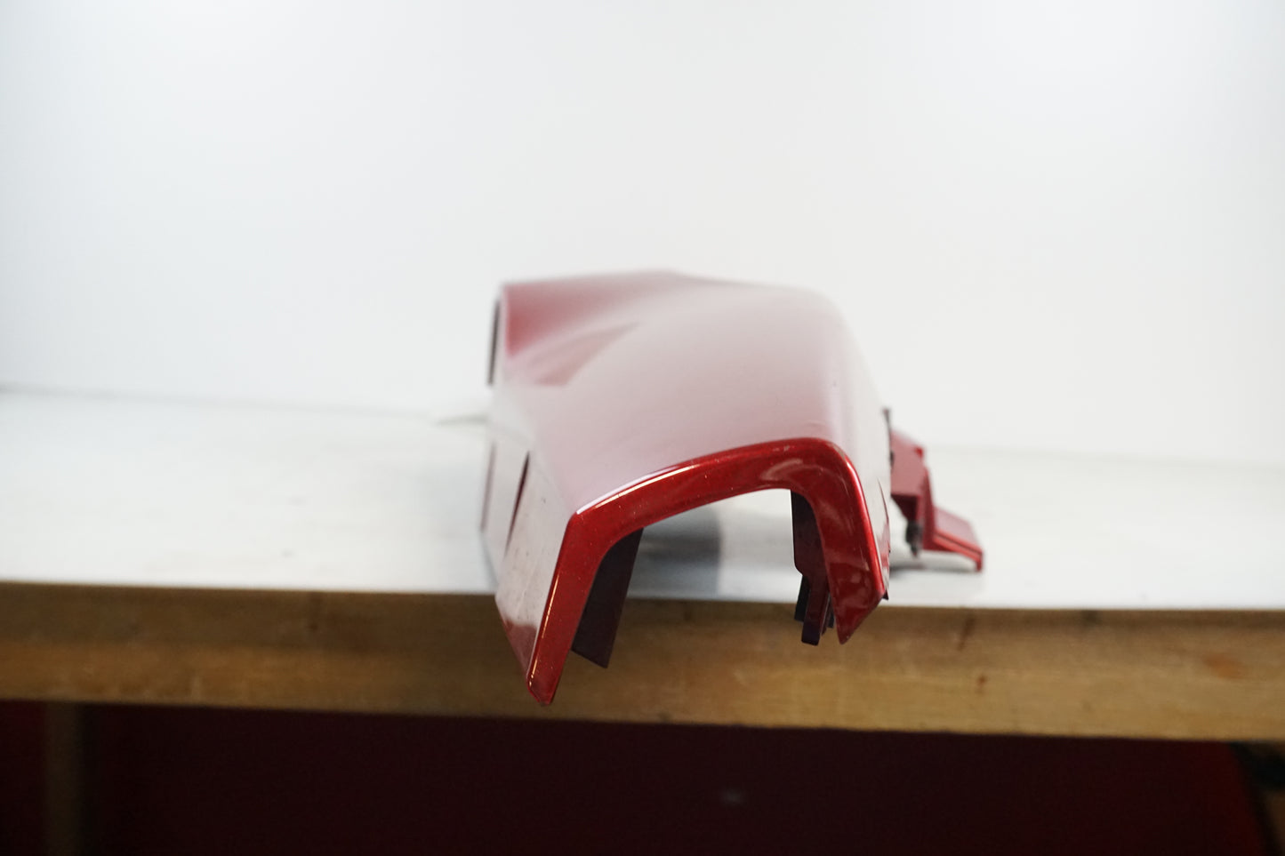 Höger sida på Bakvinge från en Honda CTX 1300 -2014 motorcykel.