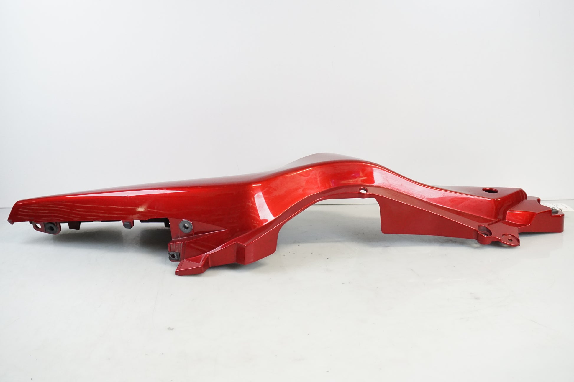 Vänster sida på Bakvinge från en Honda CTX 1300 -2014 motorcykel.