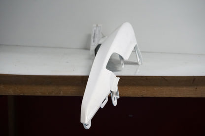 Baksidan på Bakvinge från en Honda CB 500 F -2013 motorcykel.