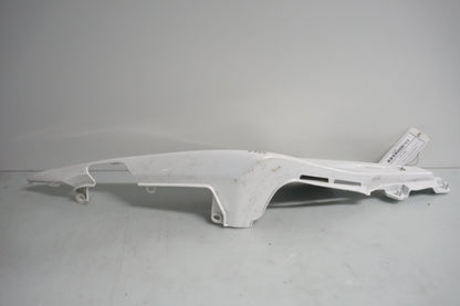 Höger sida på Bakvinge från en Honda CB 500 F -2013 motorcykel.