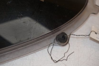 Vänster sida på Vindruta från en Kawasaki ZZ-R 1400 -2010 motorcykel.