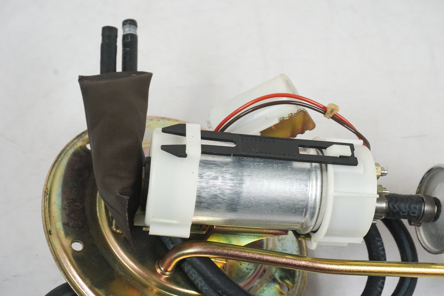 Extrabild2 på Bensinpump insprut från en BMW R 850 C -1999 motorcykel.