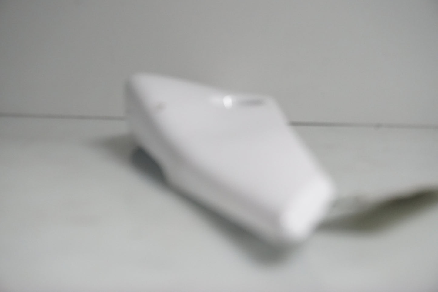 Snett uppifrån på Bakvinge från en Honda CBR 125 R -2011 motorcykel.