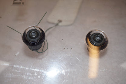 Snett nerifrån på Vindruta från en Kawasaki Versys 650 -2007 motorcykel.