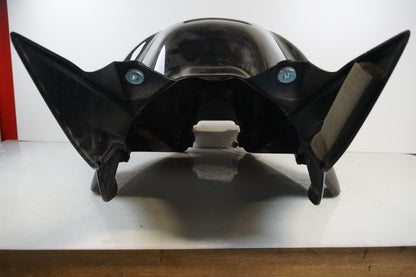 Baksidan på Bensintankskåpa från en Honda CBR 1000 F -1987 motorcykel.