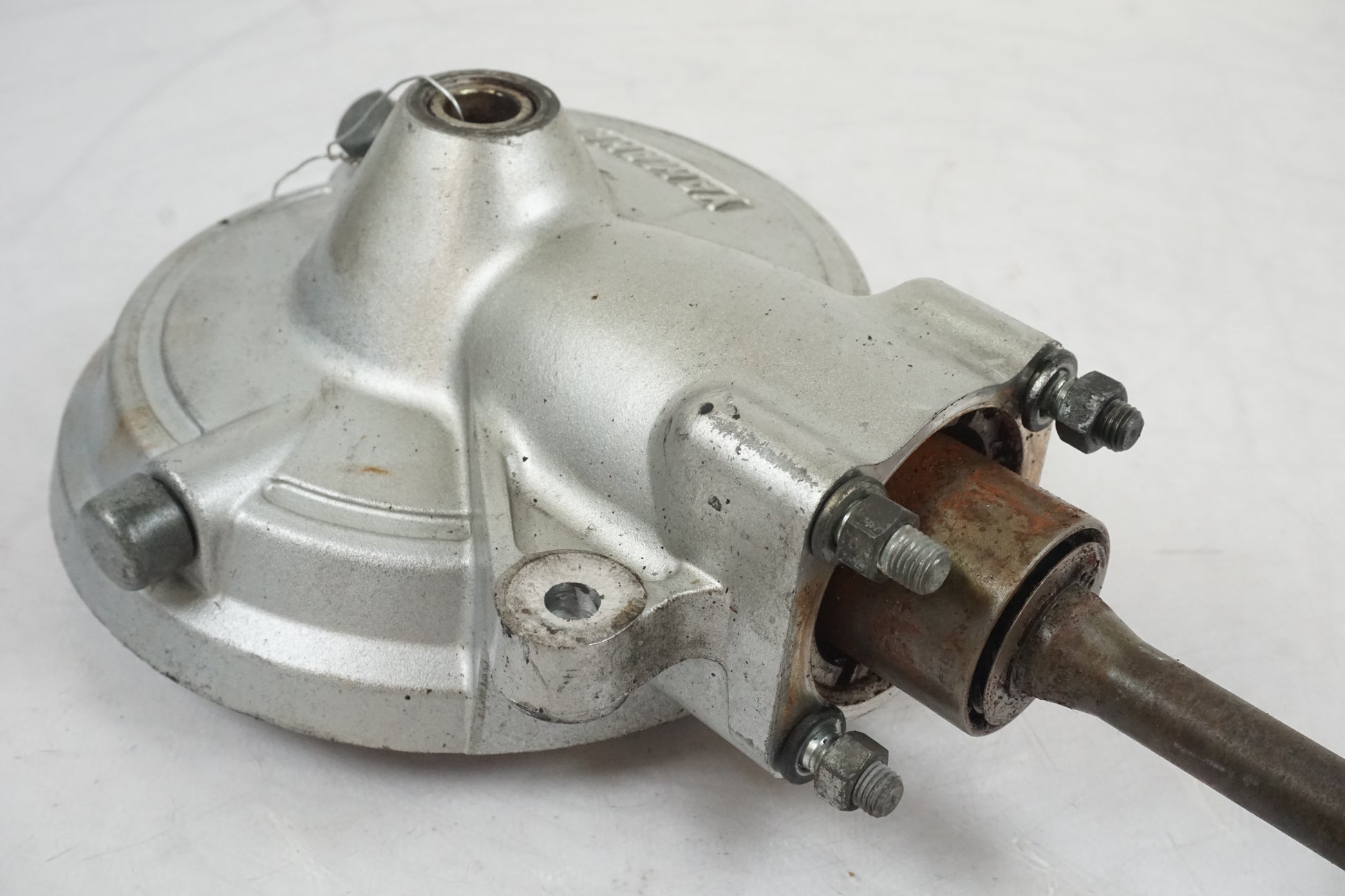 Snett uppifrån på Slutväxel från en Yamaha XV 750 -1983 motorcykel.