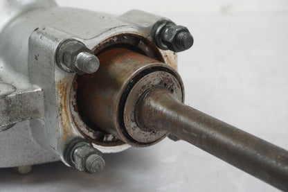 Snett nerifrån på Slutväxel från en Yamaha XV 750 -1983 motorcykel.